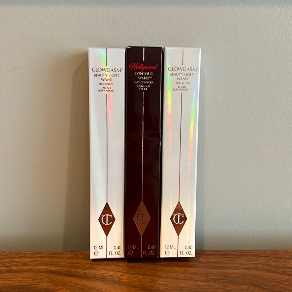 Charlotte Tilbury Contour Wand and Beauty Light Wands